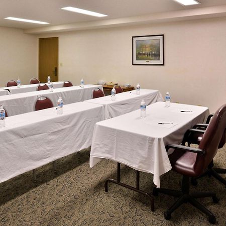 Americas Best Value Inn Knob Noster Esterno foto