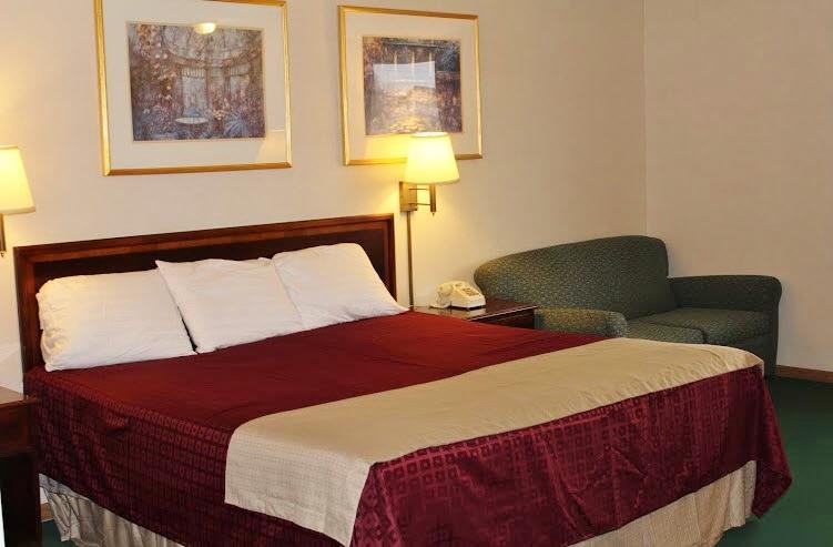 Americas Best Value Inn Knob Noster Camera foto