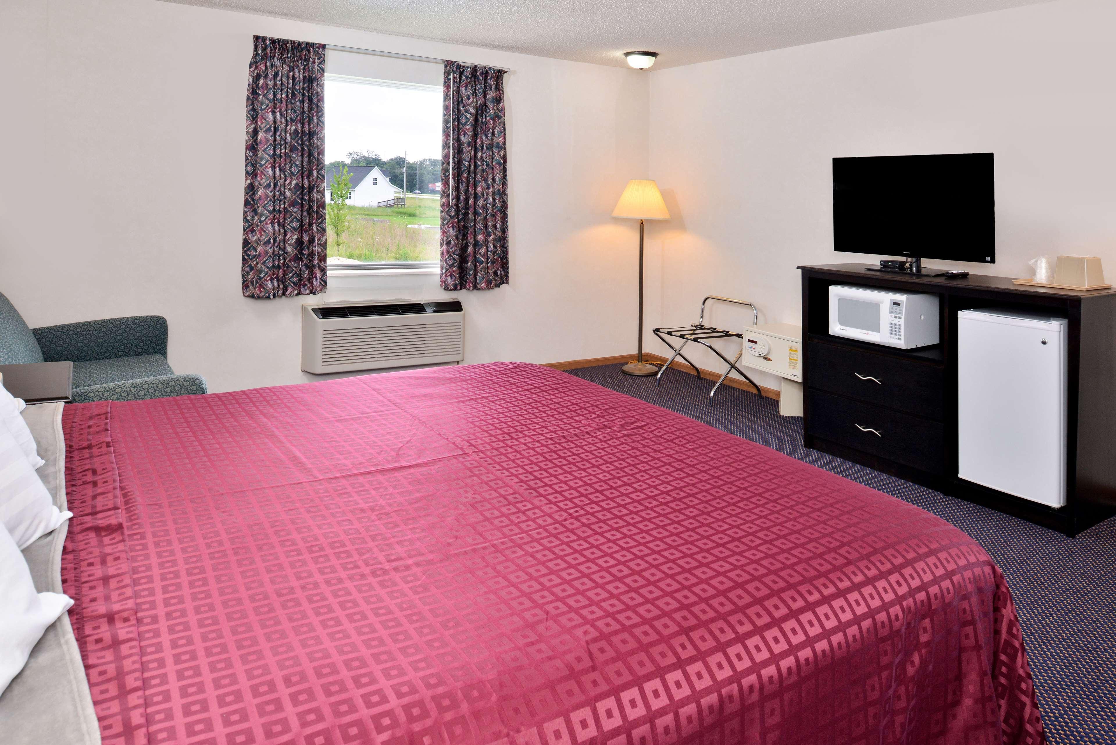 Americas Best Value Inn Knob Noster Esterno foto