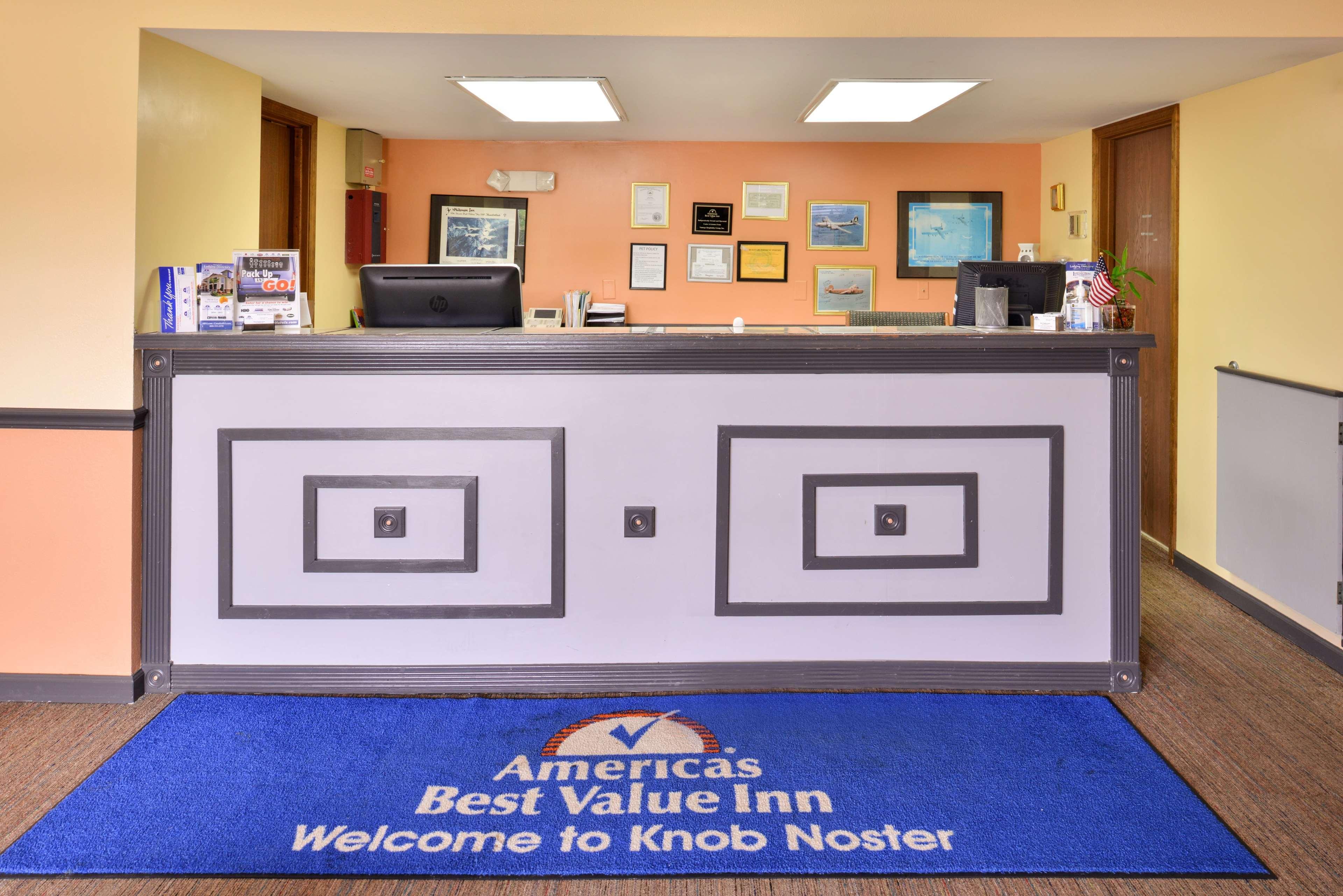 Americas Best Value Inn Knob Noster Esterno foto